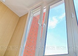 Остекление Рехау Делайт, утепление и отделка балкона пластиковыми панелями
